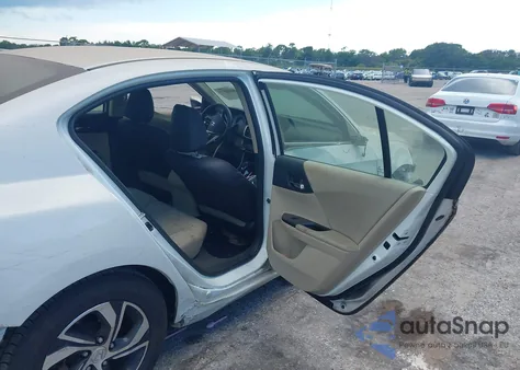 2017 Honda Accord Lx из США, поврежденный, VIN 1HGCR2F38HA261304